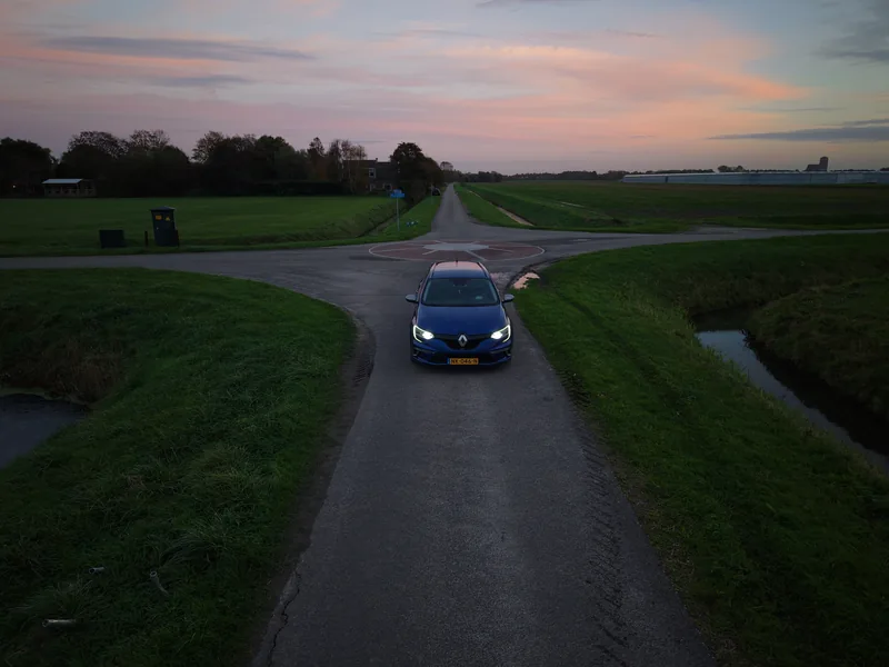 Renault Mégane gefotografeerd van voren